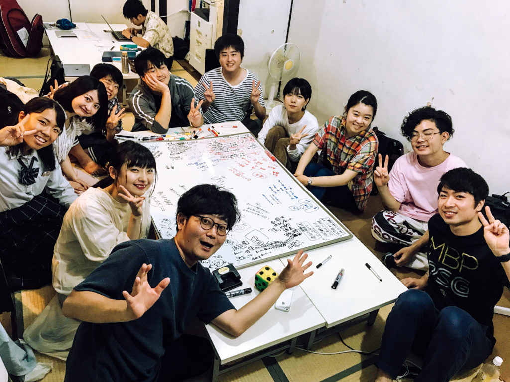 学習塾から企業研修まで。世代を超えた関係性が、社会に新たな価値を創造する